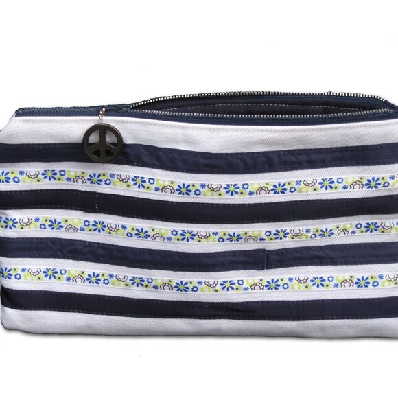 Navy Stripe Travel Kit Makeup Bag Zippered Storage Pouch Pencil Case NWT - Picture 1 of 6